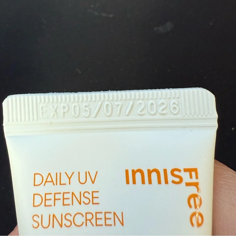 💙 4/$20 Innisfree, Daily UV Defense Invisible Broad Spectrum SPF 36 Sunscreen